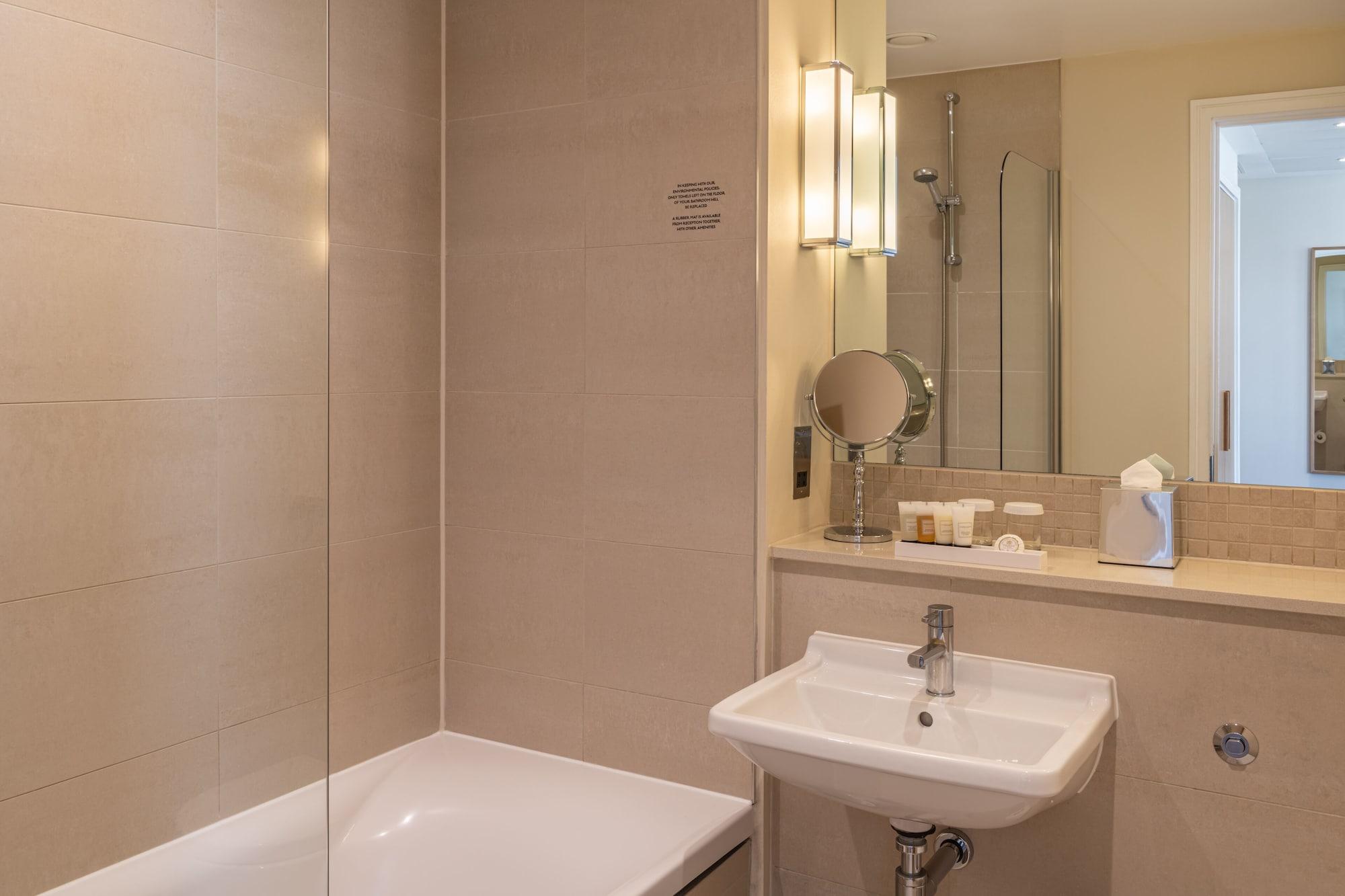 The Resident Kensington Hotel London Exterior photo
