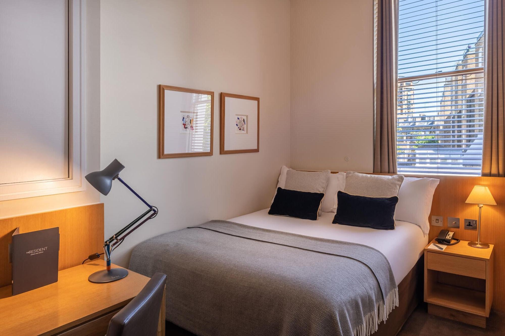 The Resident Kensington Hotel London Exterior photo